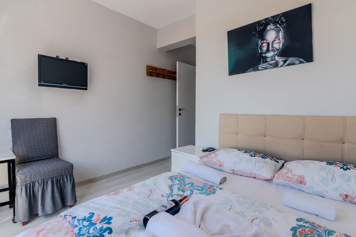 Airport-Black-Sea-Hotel---Restaurant-Room-20