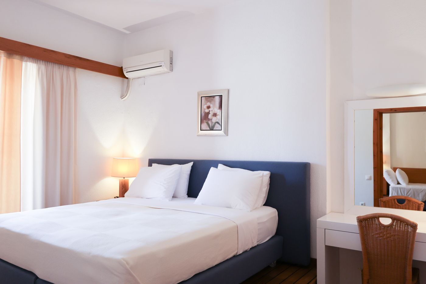 Kanapitsa-Mare-Room-31