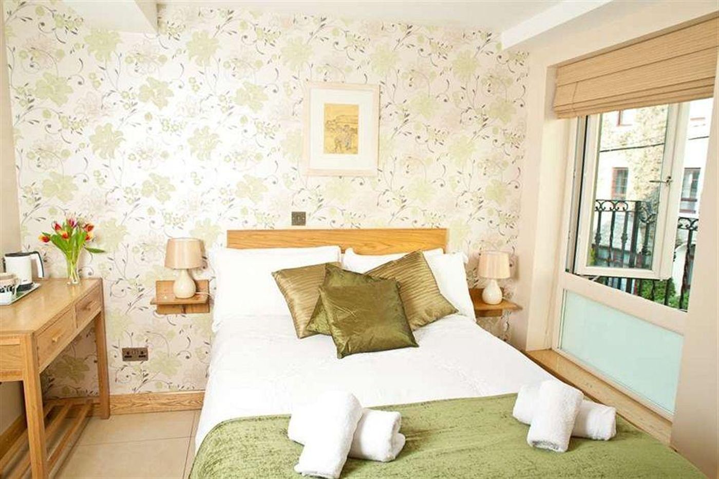 Eyre Square Townhouse-Ireland-Galway-General view-3