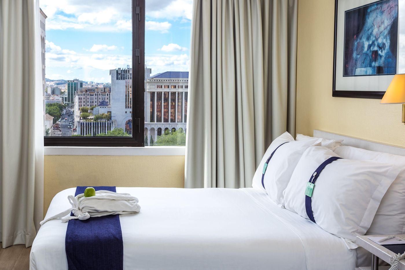 Holiday-Inn-Lisboa-Room-48