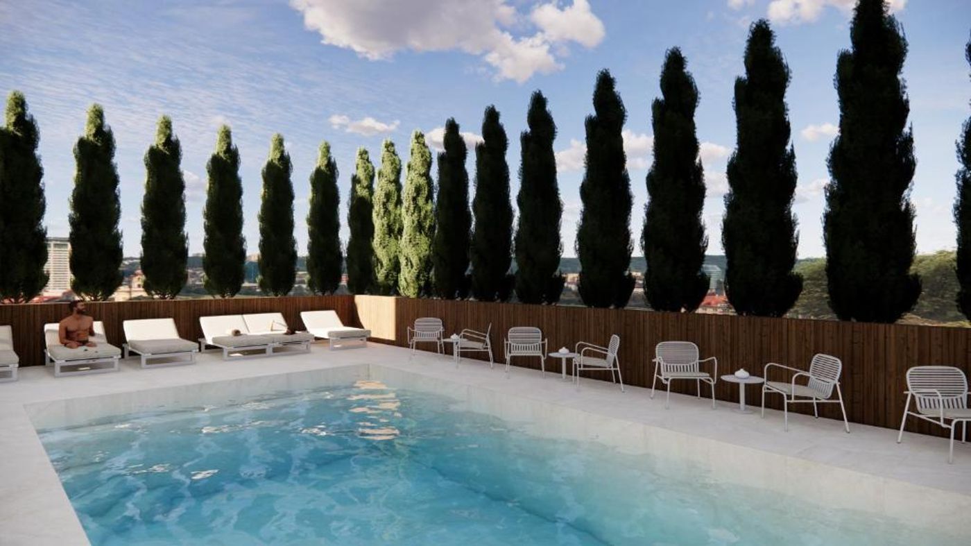 Adonis Le Castellet-France-Signes-Pool-10