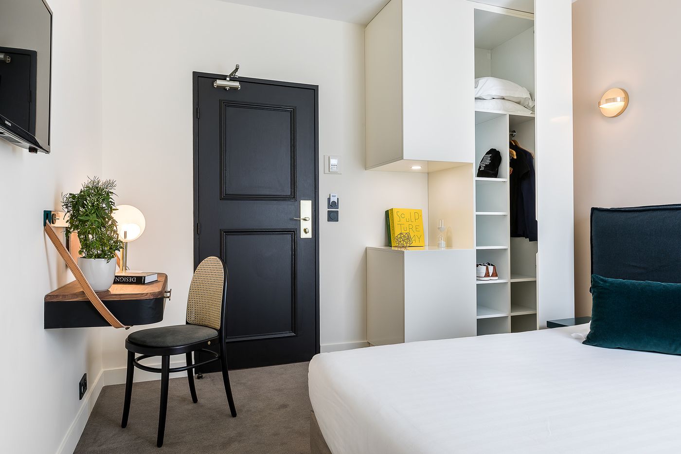 Le-Friedland-Room-26