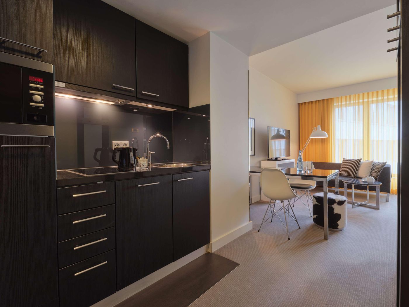 Adina-Apartment-Hackescher-Markt-Room-26