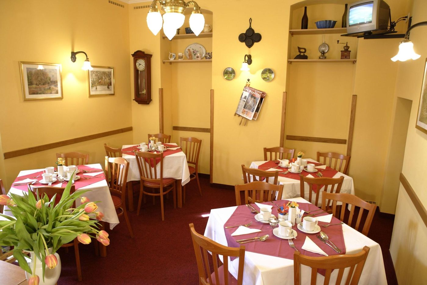 Boston-Czech Republic-KARLOVY VARY-Restaurant-10