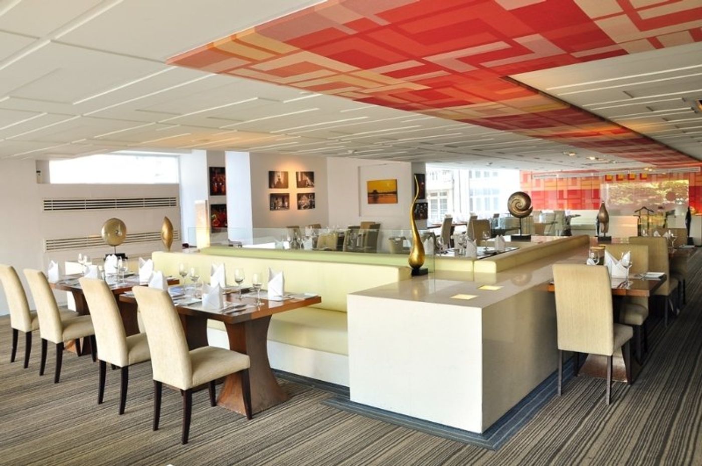 Le-Fenix-Sukhumvit-Bangkok-Restaurant-10