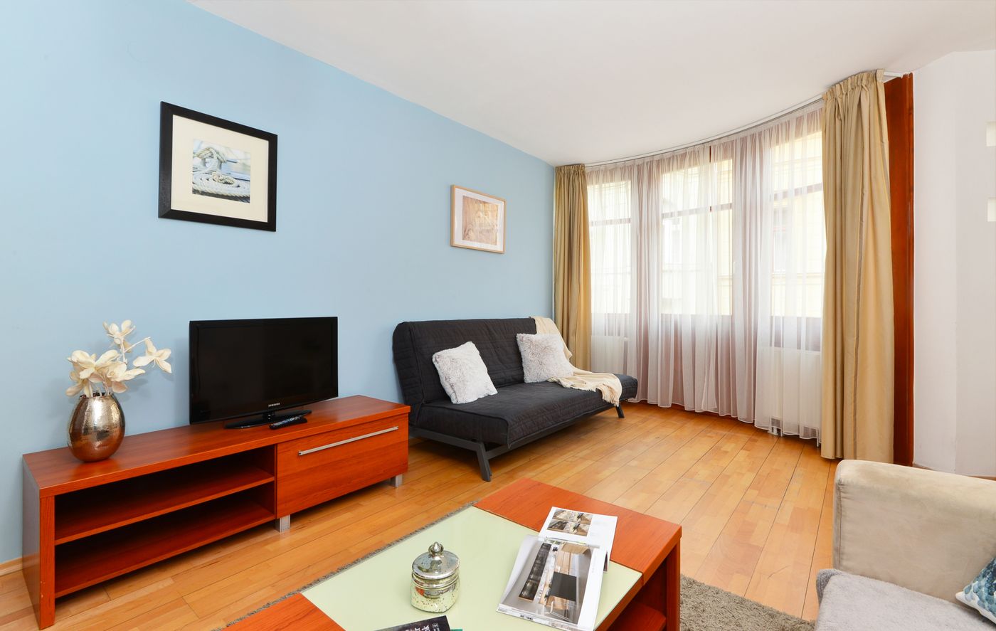 Lord-Residence-Room-16