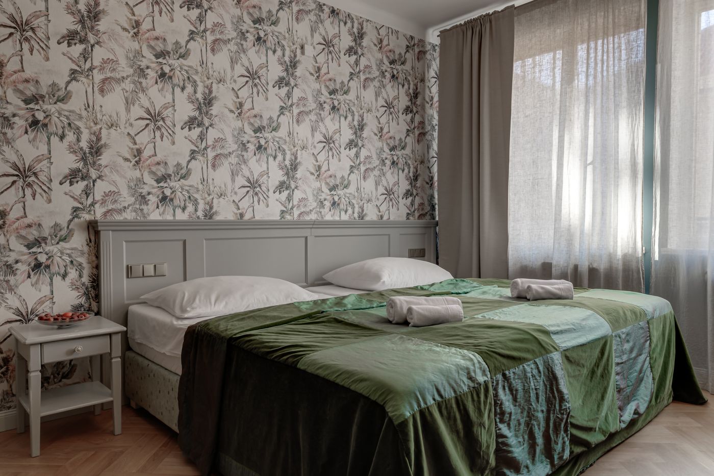 Louren---The-Bridge-Inn-Room-8