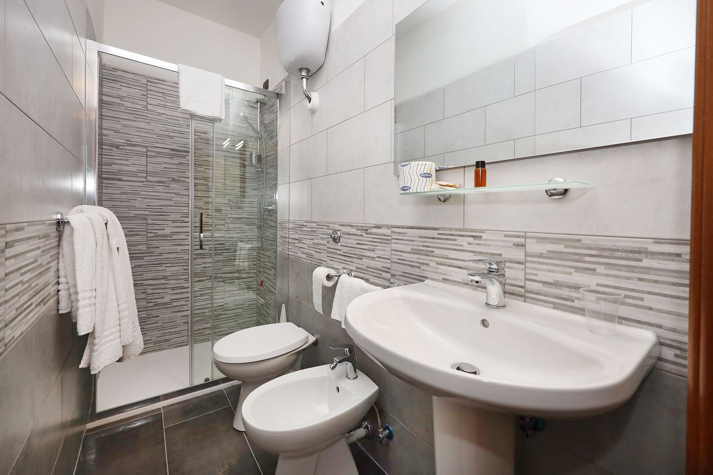 Rimini-Hotel-Room-32