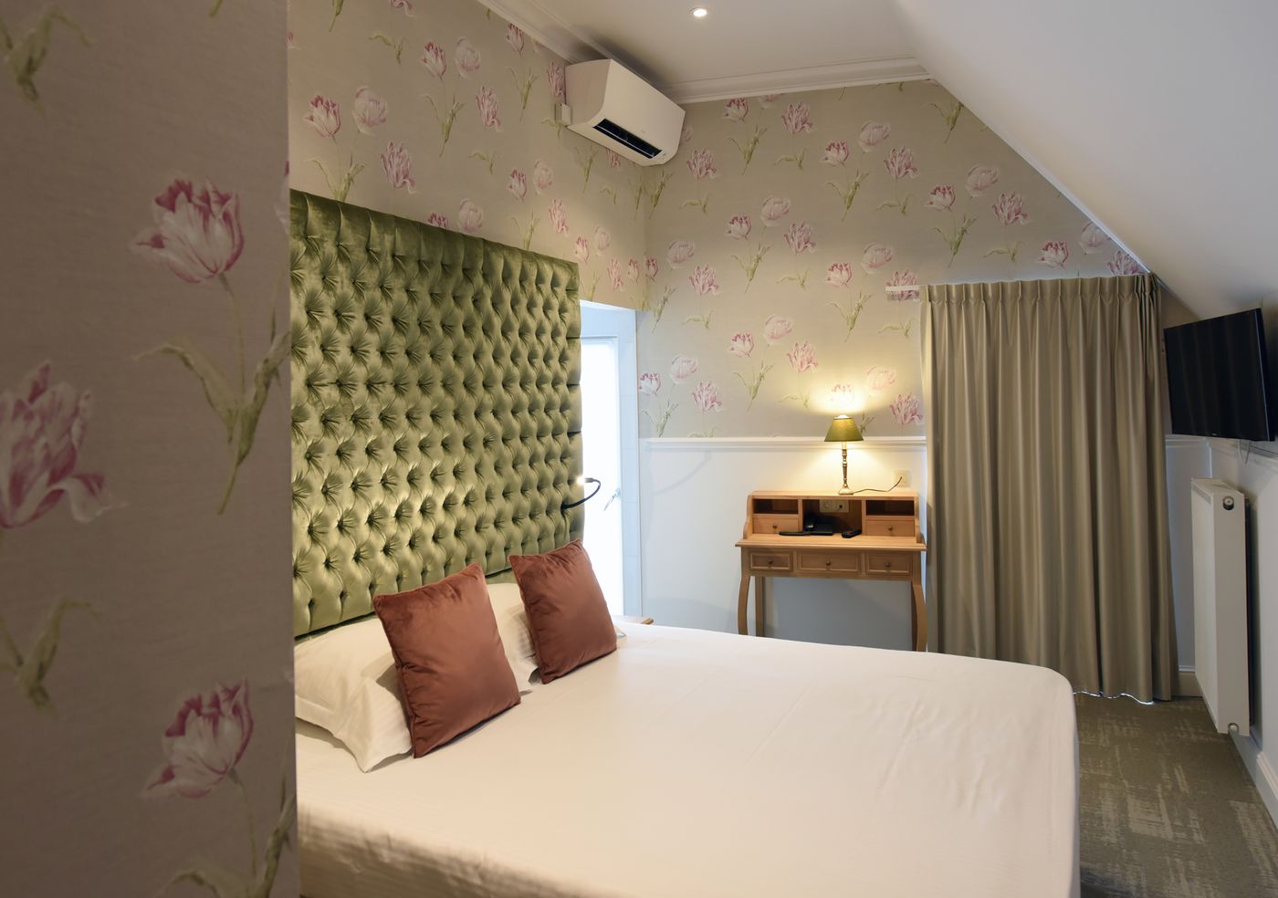 Golden Tree Hotel-Belgium-BRUGES-Room-10