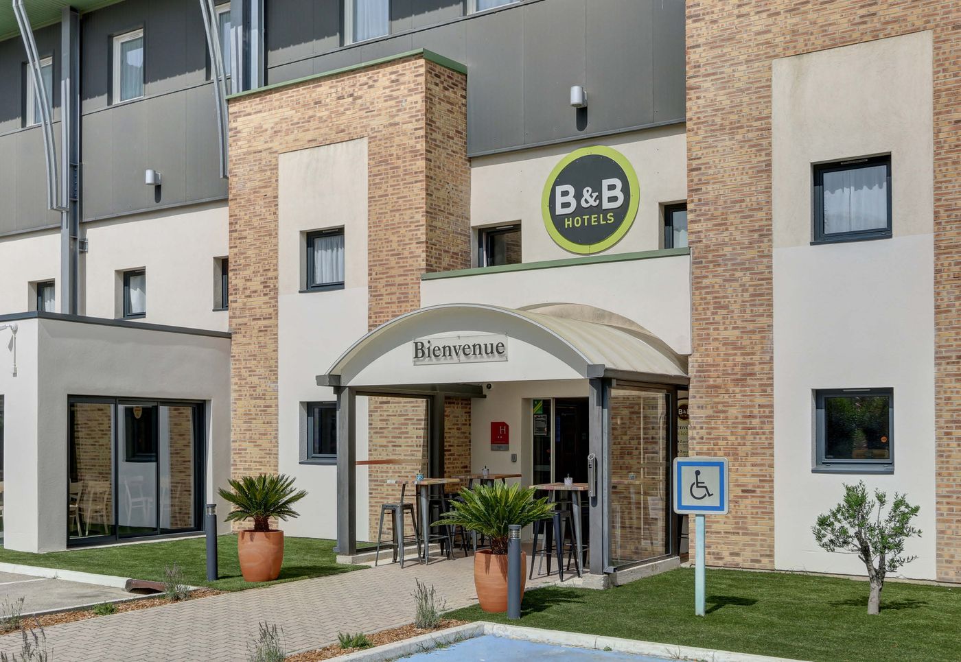 B&B HOTEL Aubagne Gemenos-France-MARSEILLE-General view-4