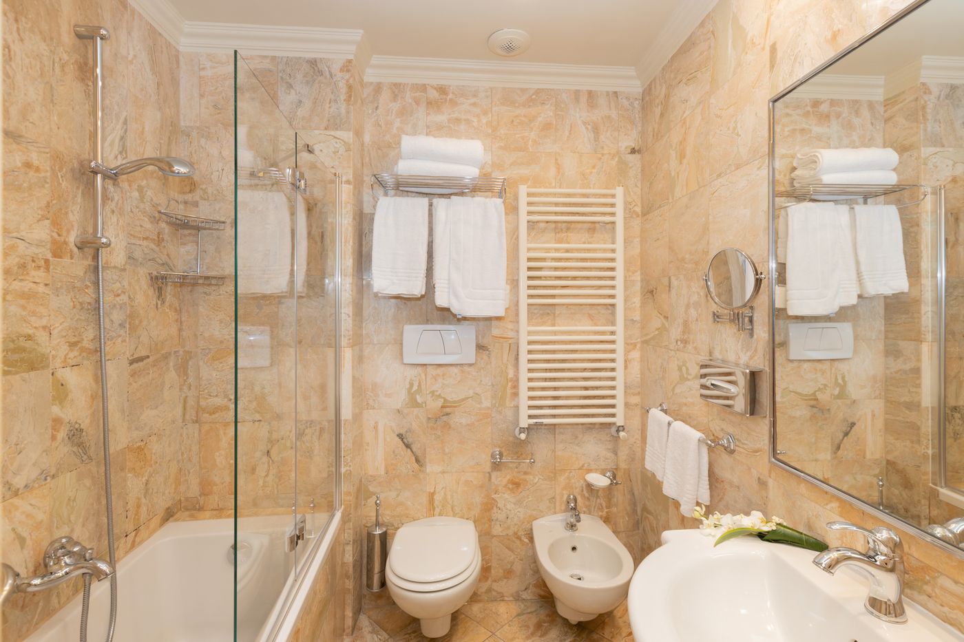 Adler-Cavalieri-Room-19