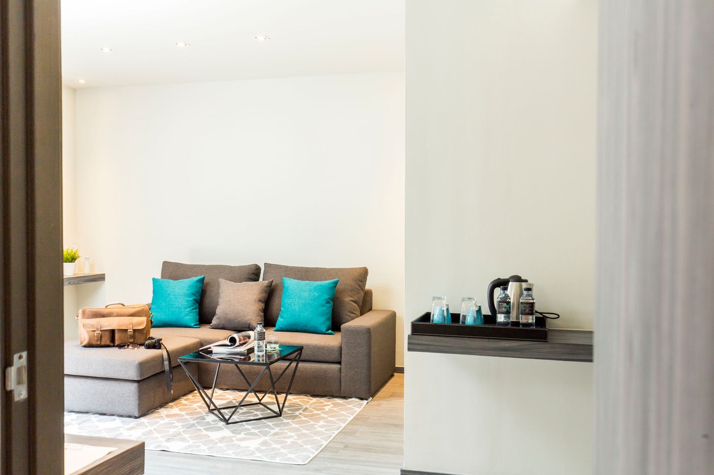 Cross-Vibe-Bangkok-Sukhumvit-Room-49