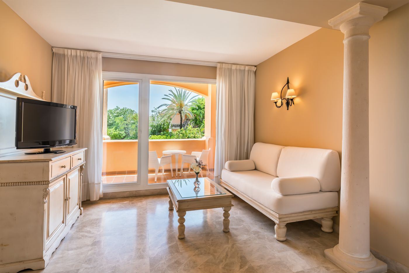 Hotel-Guadalmina-Spa---Golf-Resort-Room-20