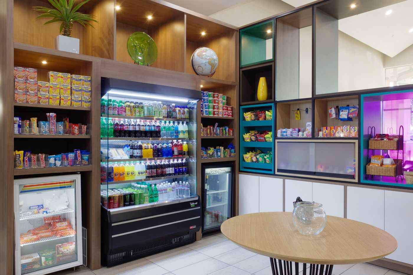 Holiday Inn & Suites Phoenix Airport an IHG Hotel-United States-PHOENIX-General view-3