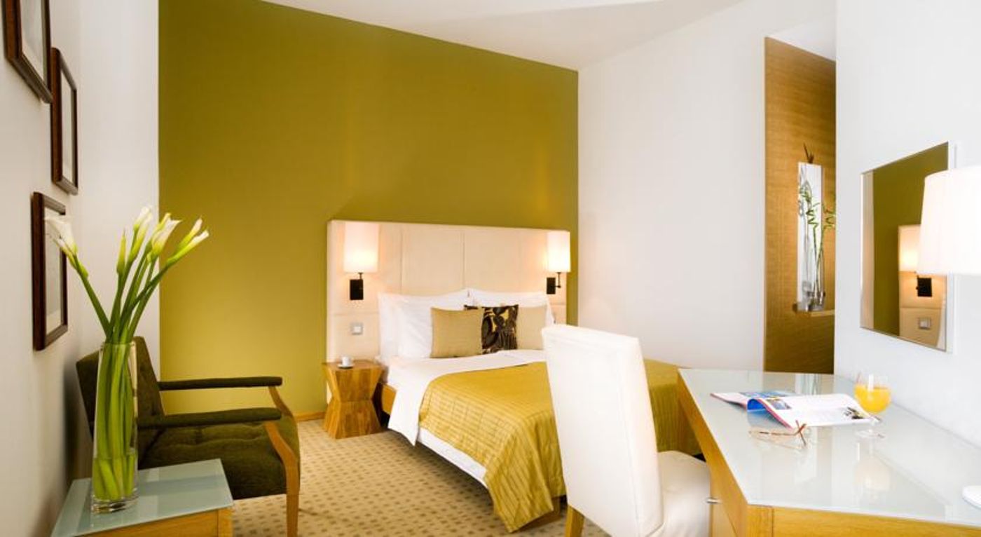 Astoria Design Hotel