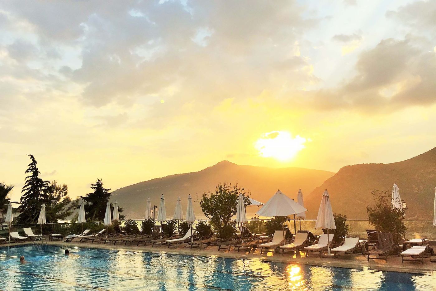 Happy-Kalkan-Pool-22