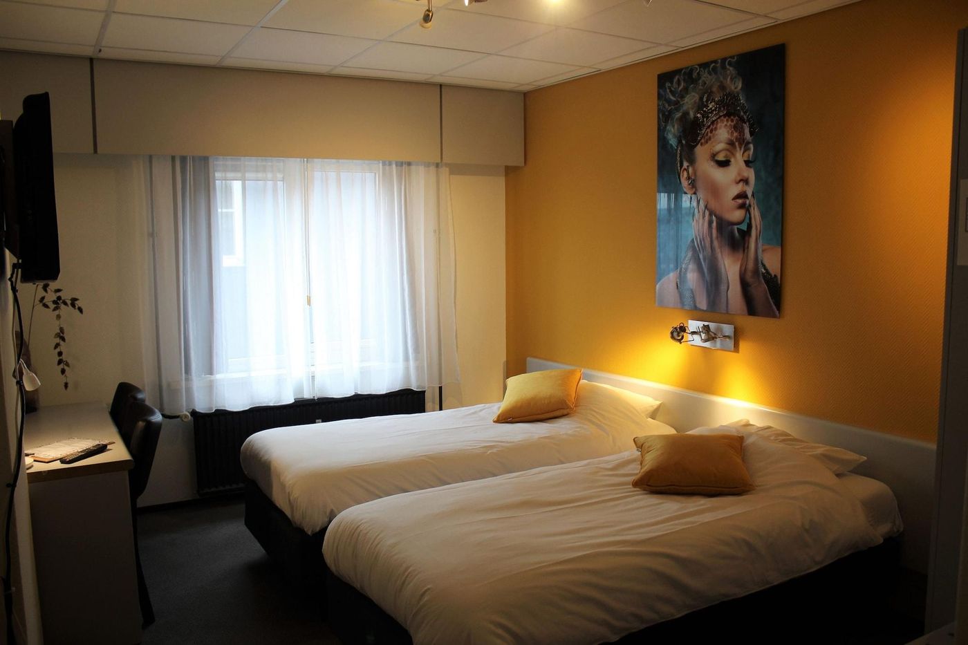 Hotel-De-Jonge-Heertjes-Room-15