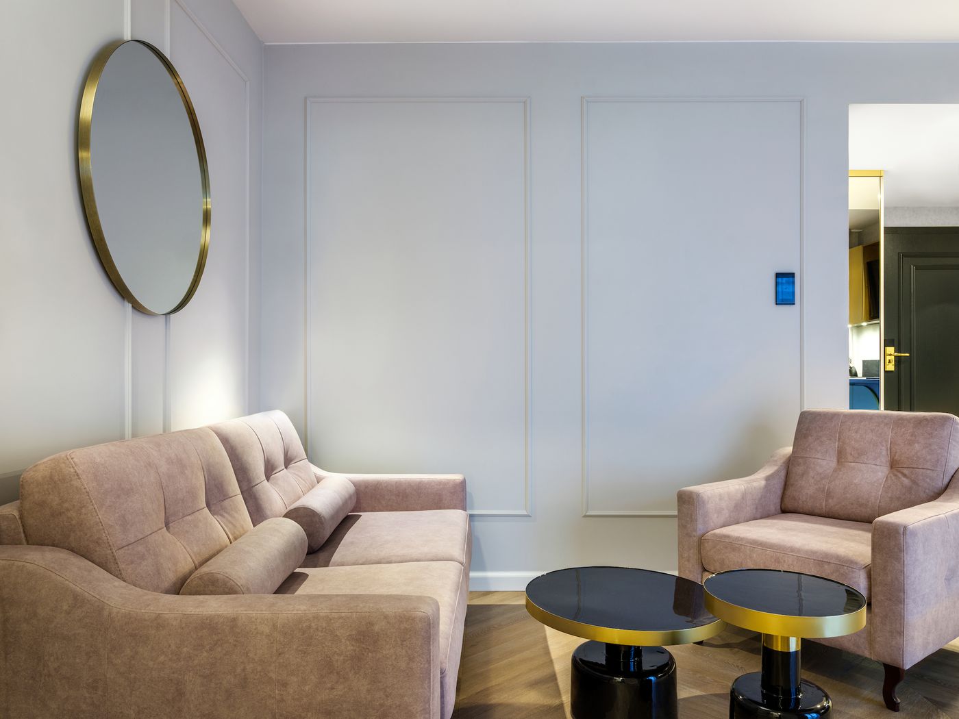 Hotel-Golden-Queen-Room-10