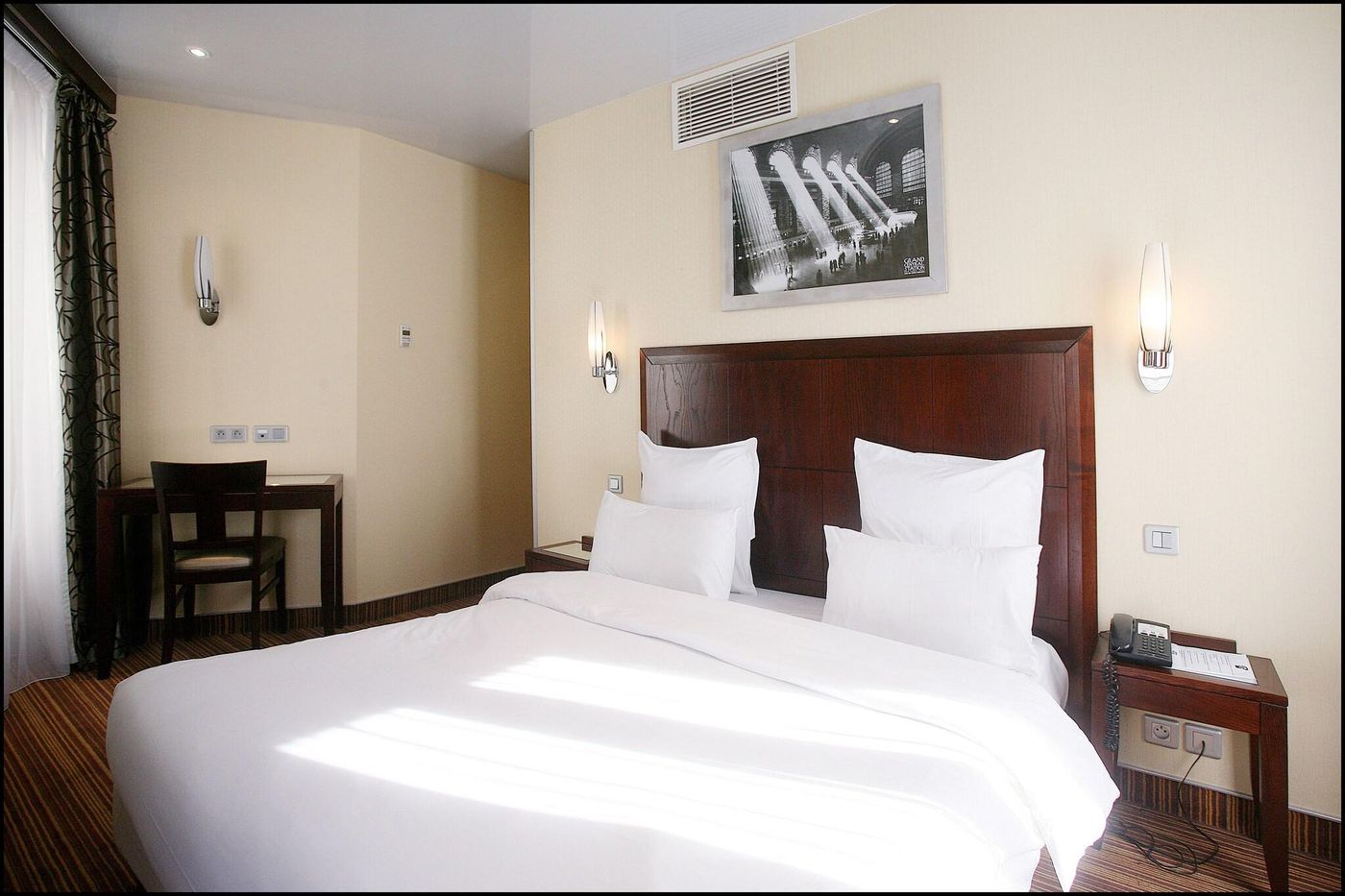 Grand-Hotel-Francais-Room-52