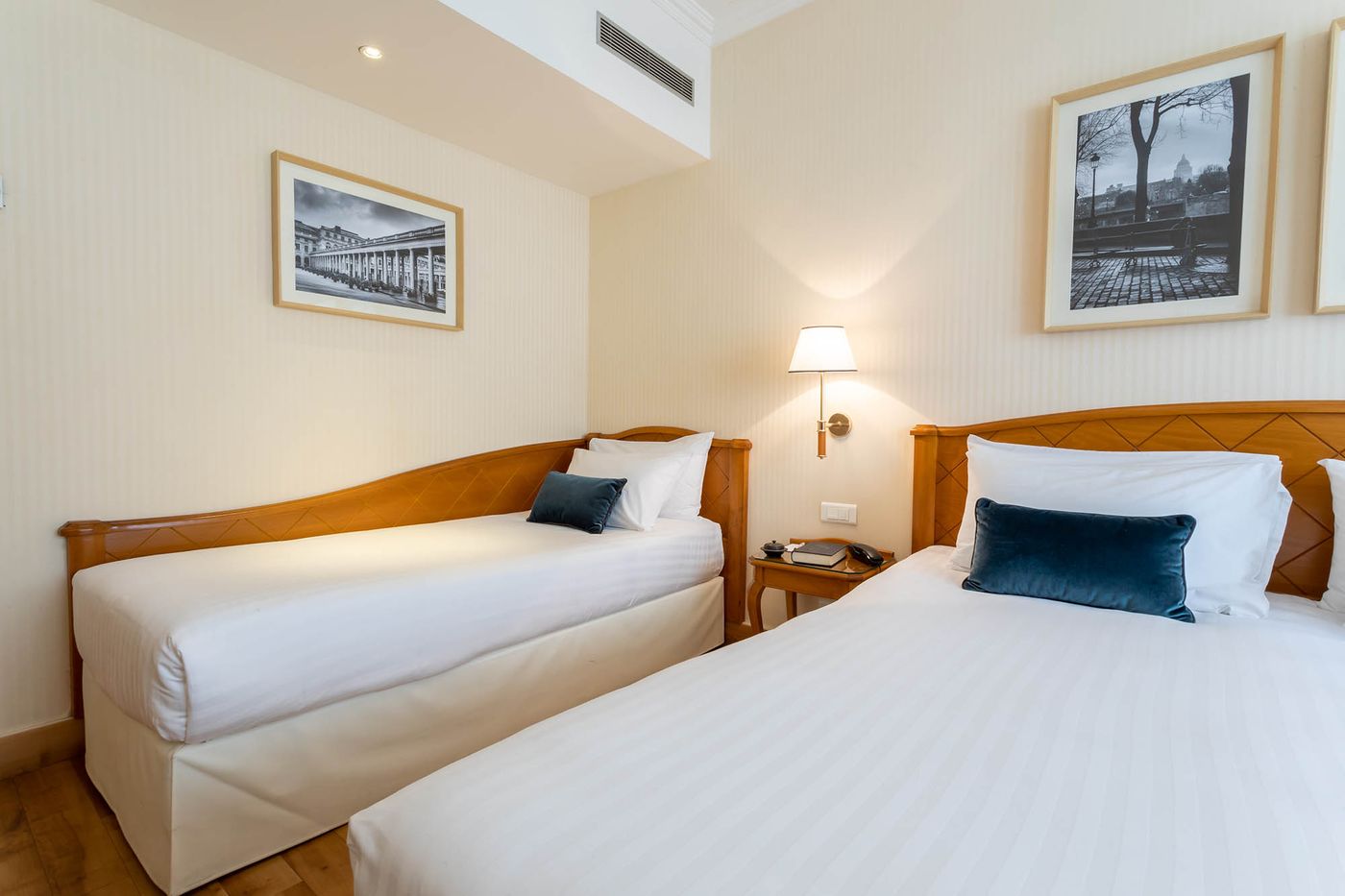 Hotel-Etats-Unis-Opera-Room-21