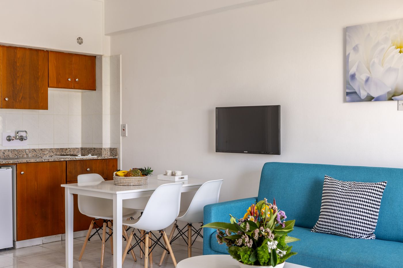 Papantonia-Apts-Room-24