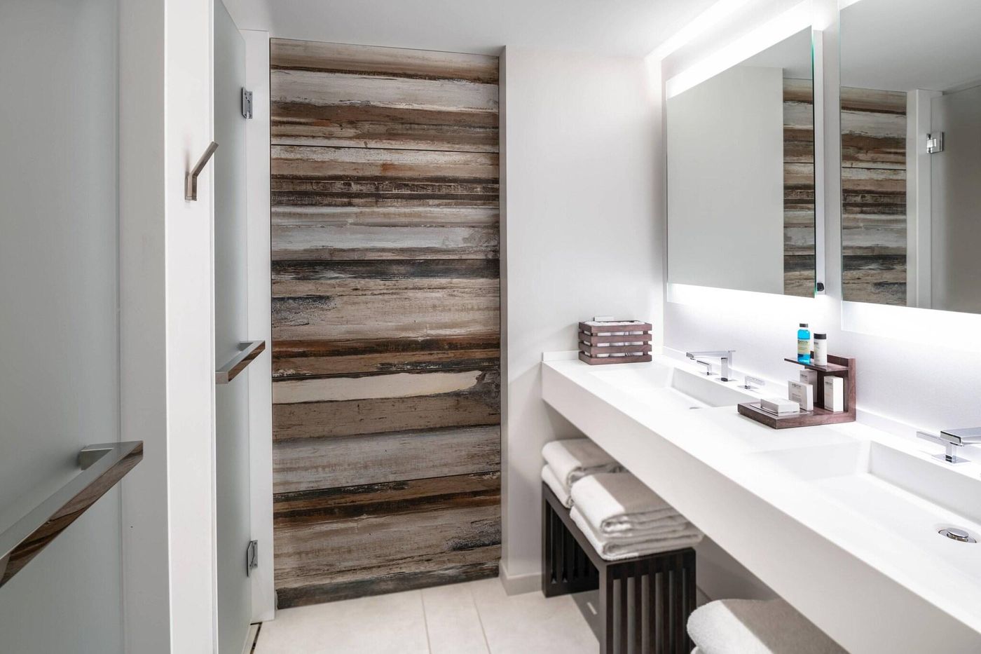 The-Row-Hotel-At-Assembly-Row--Autograph-Collectio-Room-43