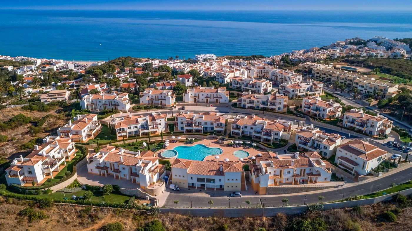 NAU-Salema-Beach-Village-General-view-36