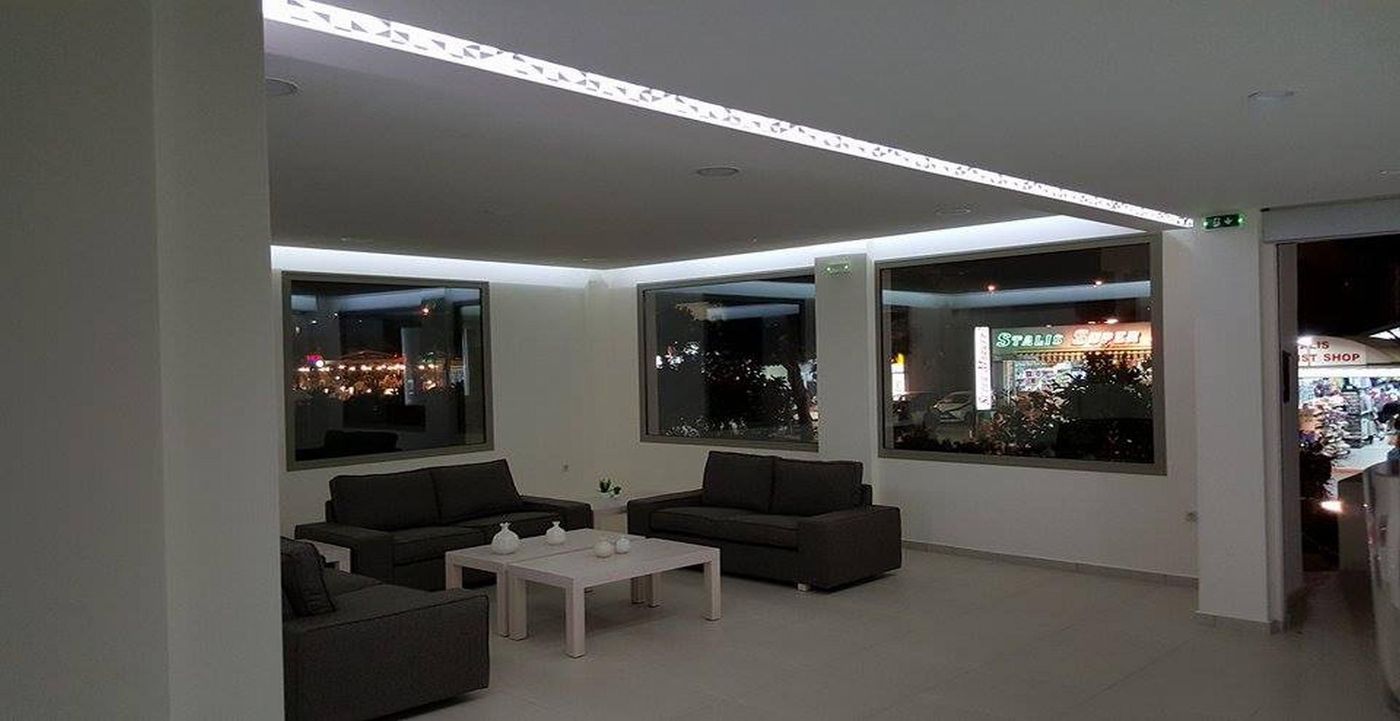 Malliotakis-Beach-Hotel-Bar-15