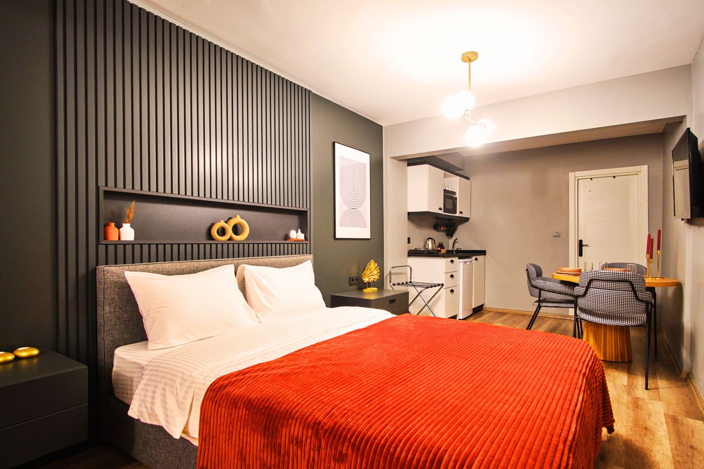 TAKS-INN-Suites-Room-12