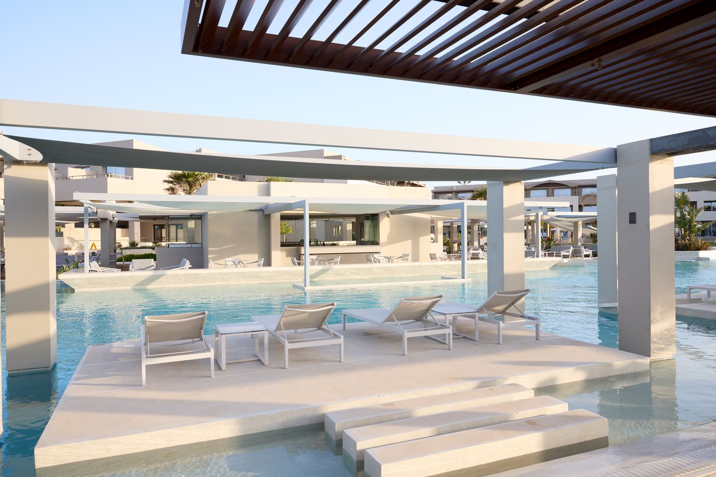 Euphoria-Resort-Bar-15