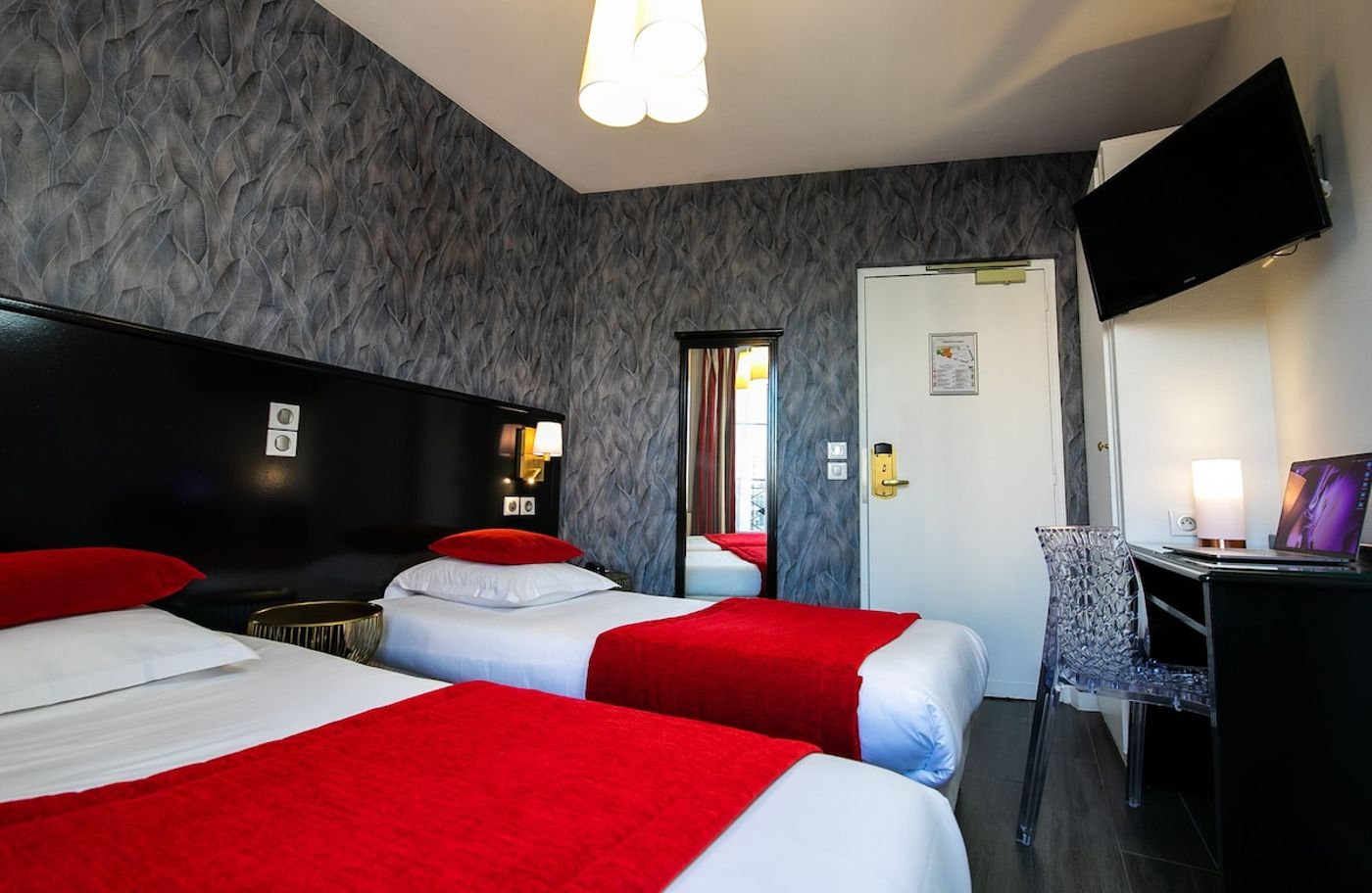 Eiffel-Villa-Garibaldi-Room-5