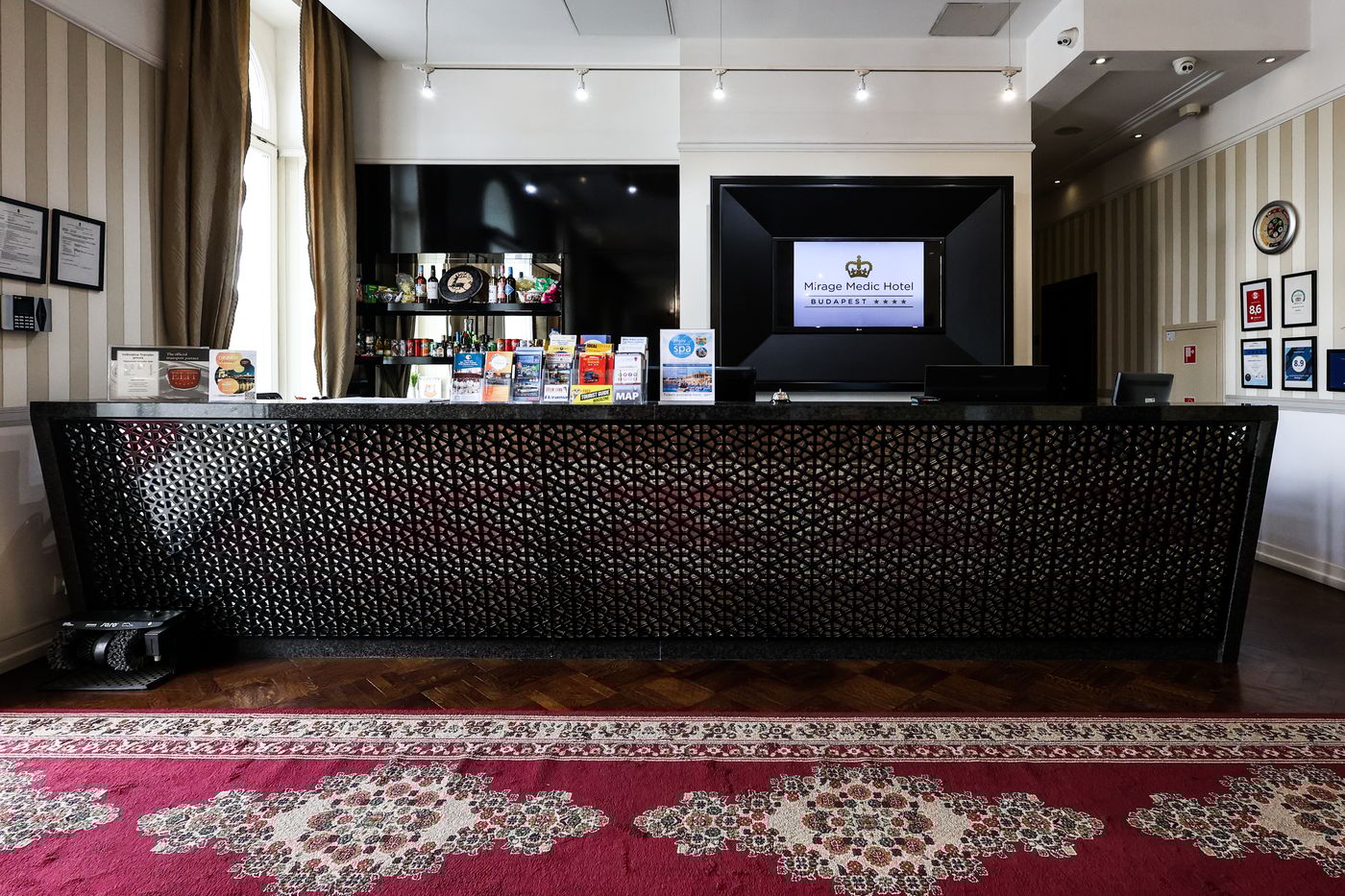 Mirage-Medic-Hotel-Lobby-6