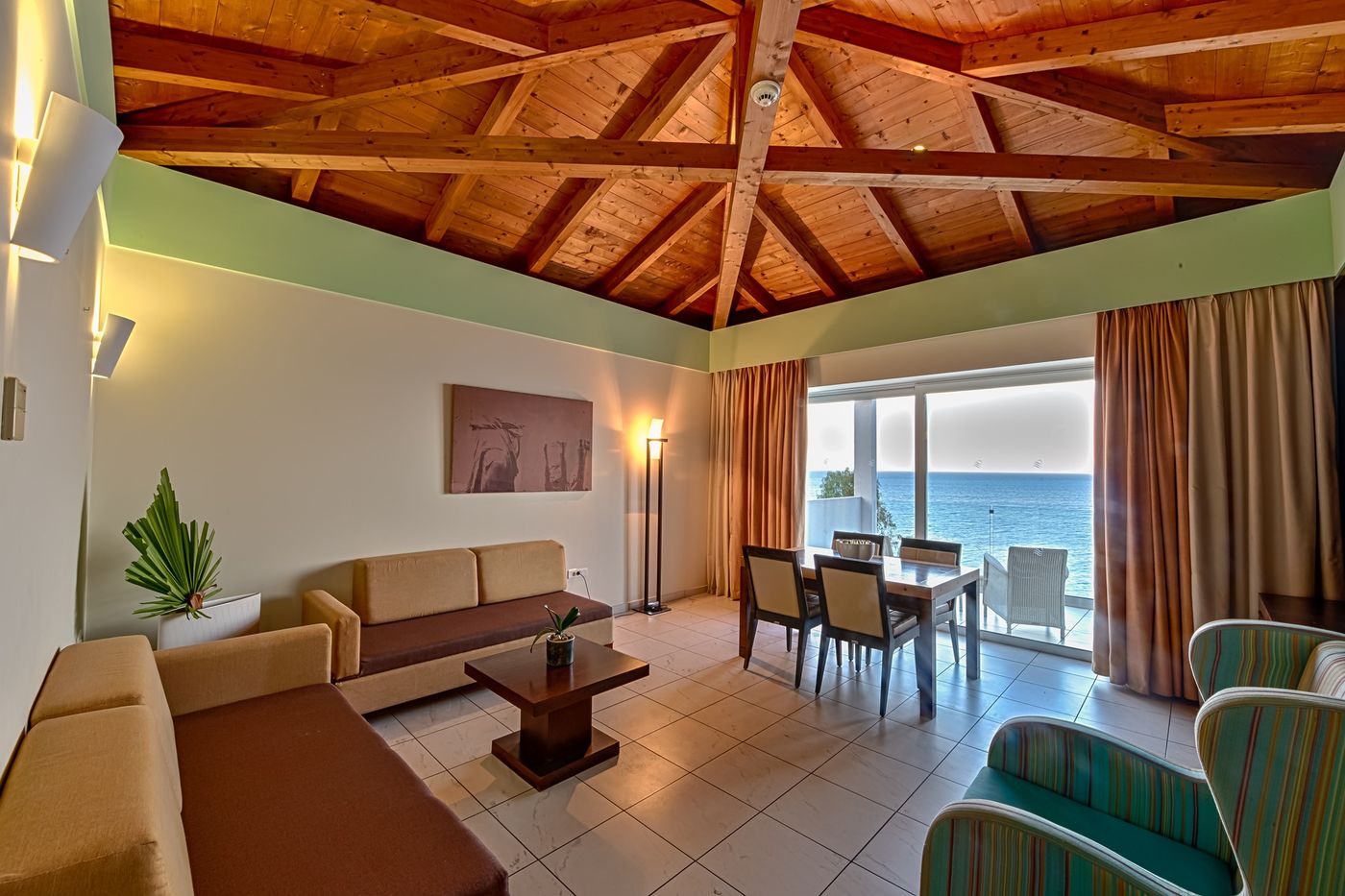 Correct - Louis Apostolata Island Resort