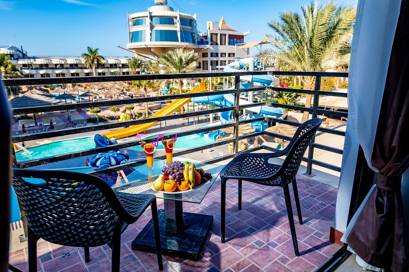 La Rosa Waves Beach Resort & Aqua Park