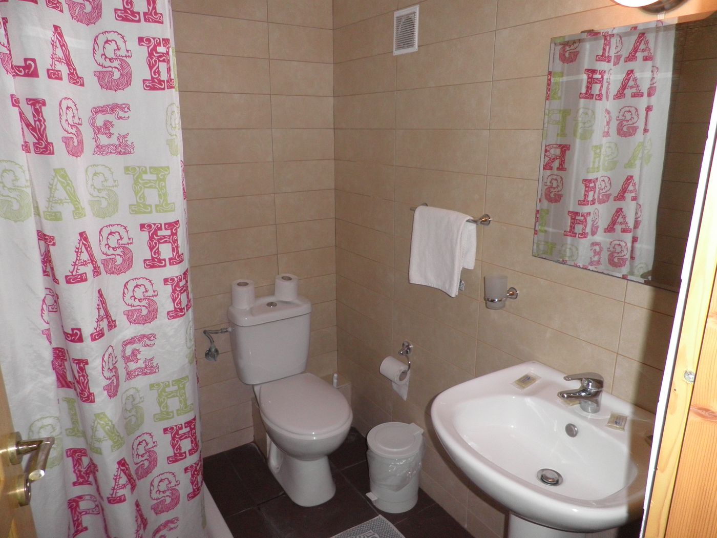 Ammon-Garden-Room-16