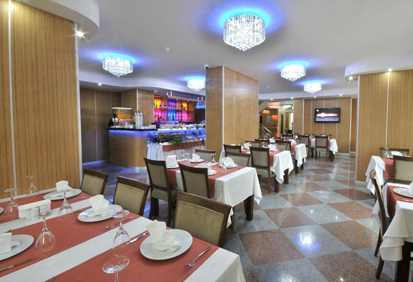 Rhiss-Hotel-Bostanci-Restaurant-12