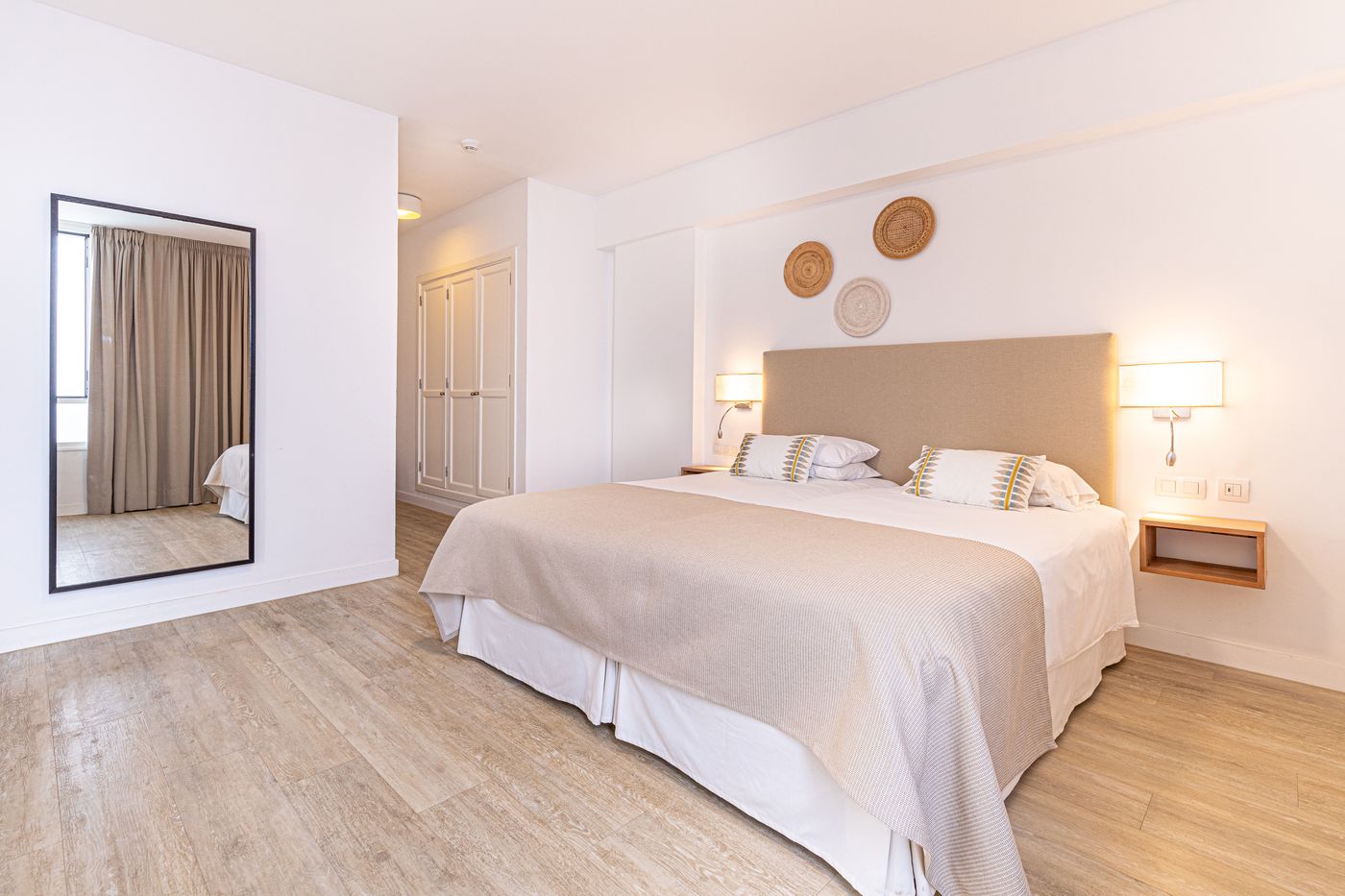 Atlantic-Holiday-Room-27