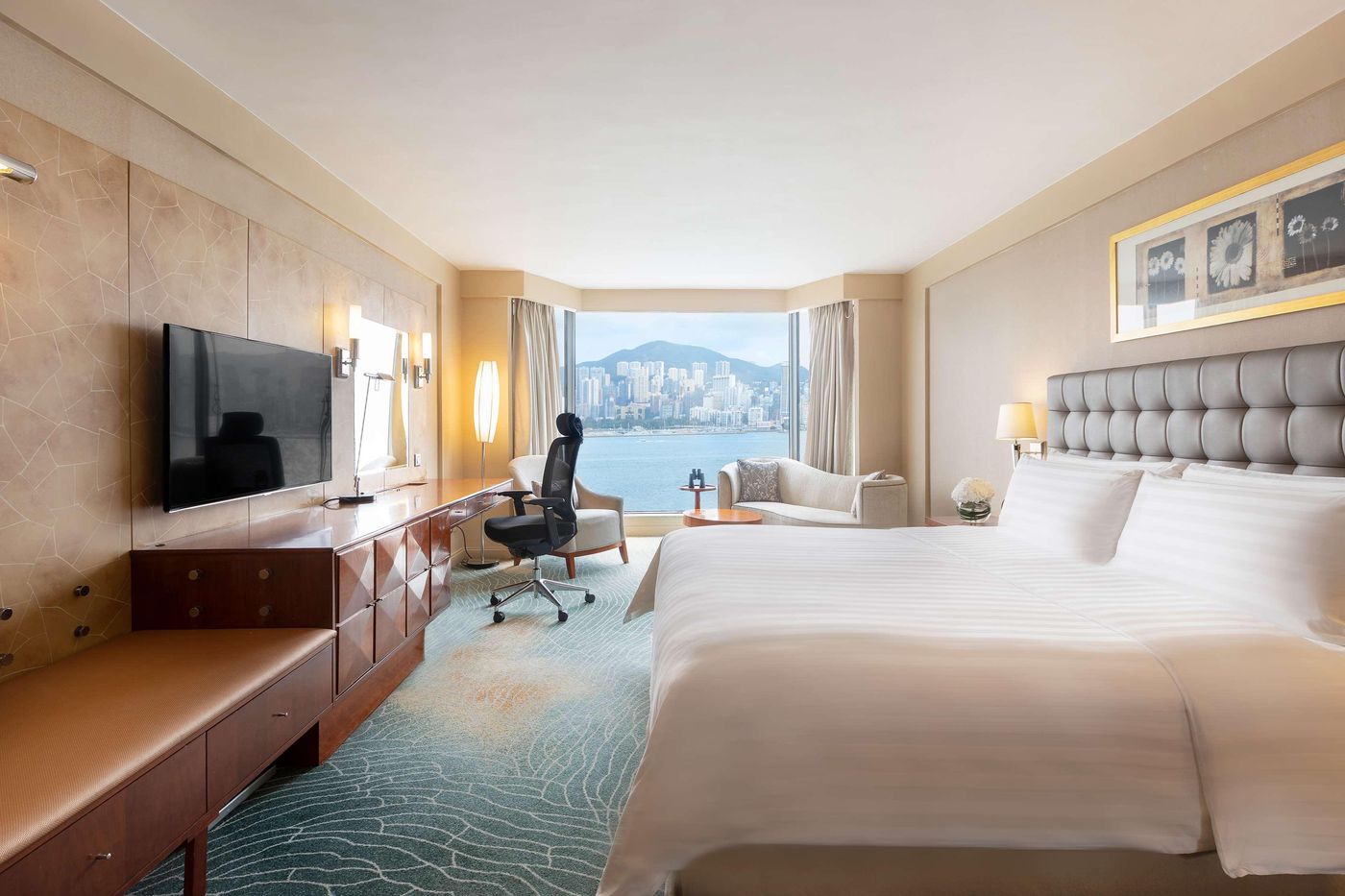 Kowloon-Shangri-La-Hong-Kong-Room-33