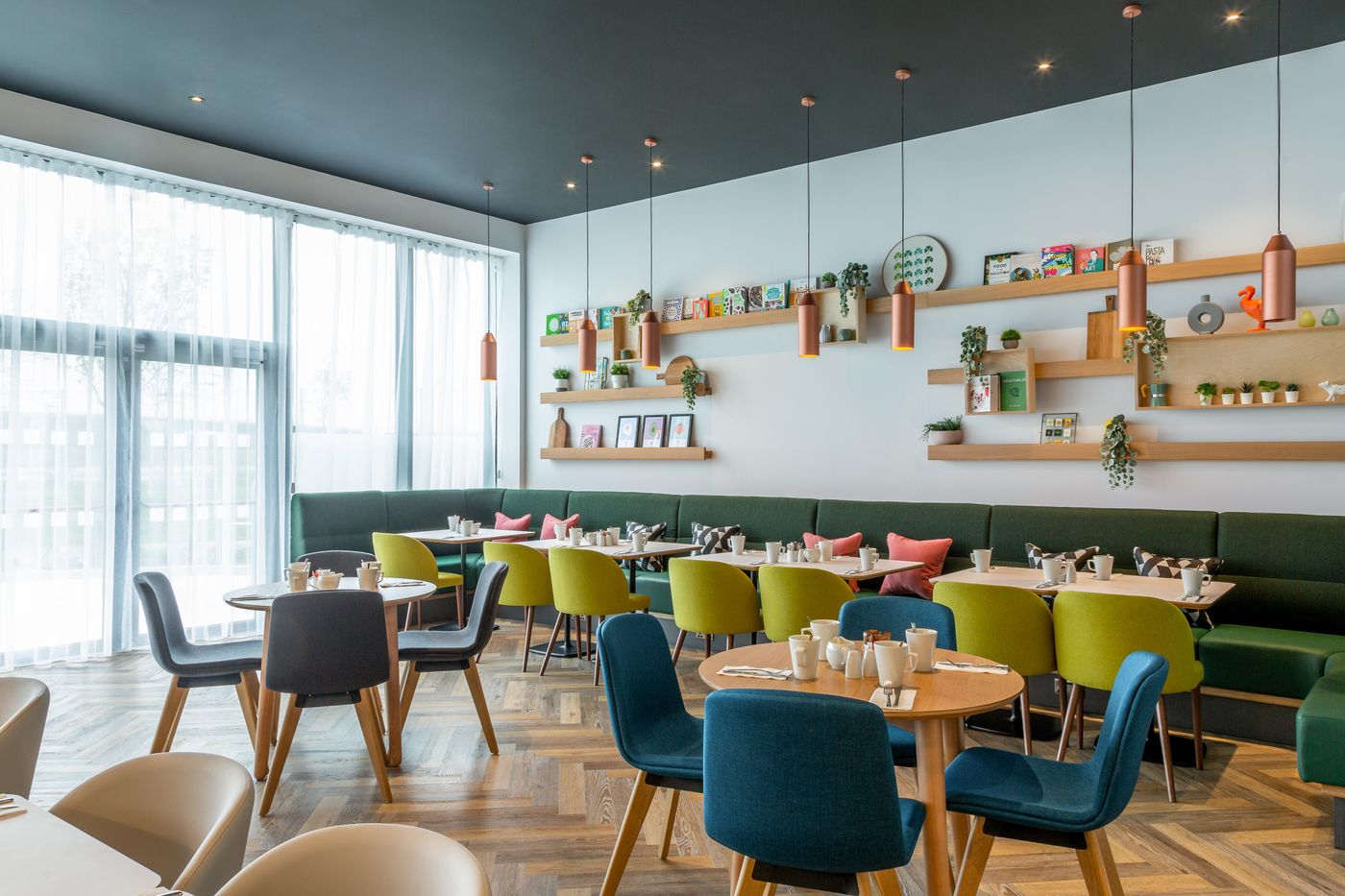 Holiday-Inn-Dublin-Airport-Restaurant-15