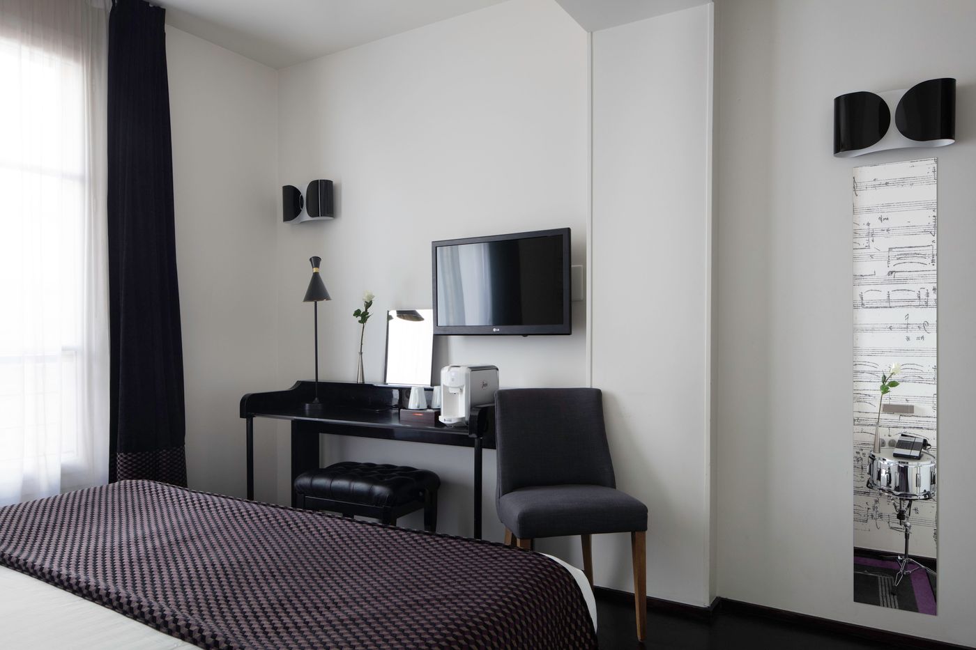 Le-123-Sebastopol-Astotel-Room-23