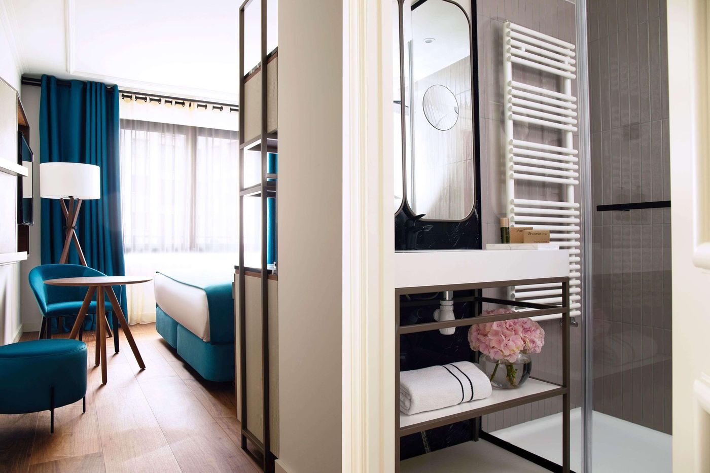 Melia-Paris-Tour-Eiffel-Room-5