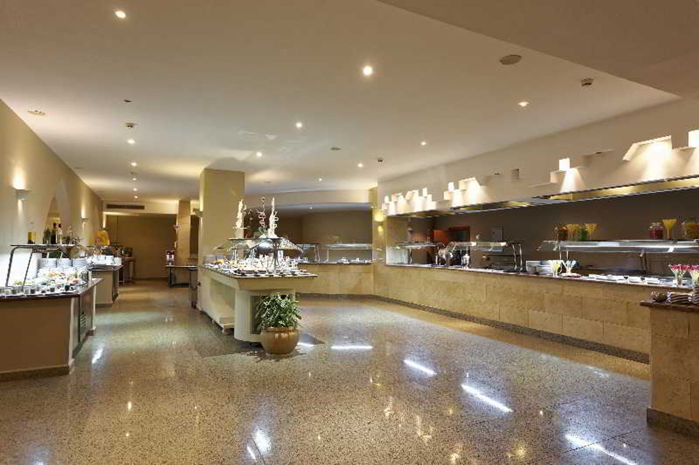 The-Three-Corners-Equinox-Beach-Resort-Restaurant-48