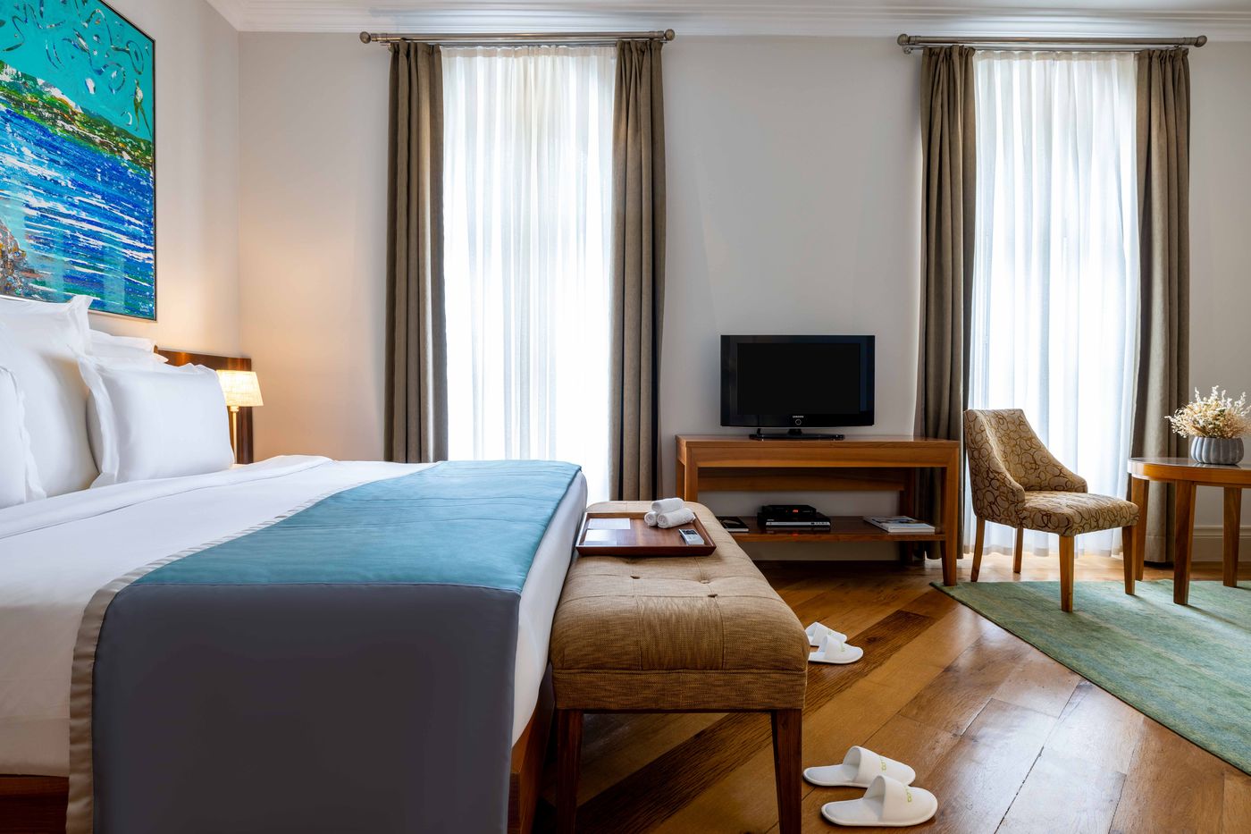 Tomtom-Suites-Room-18