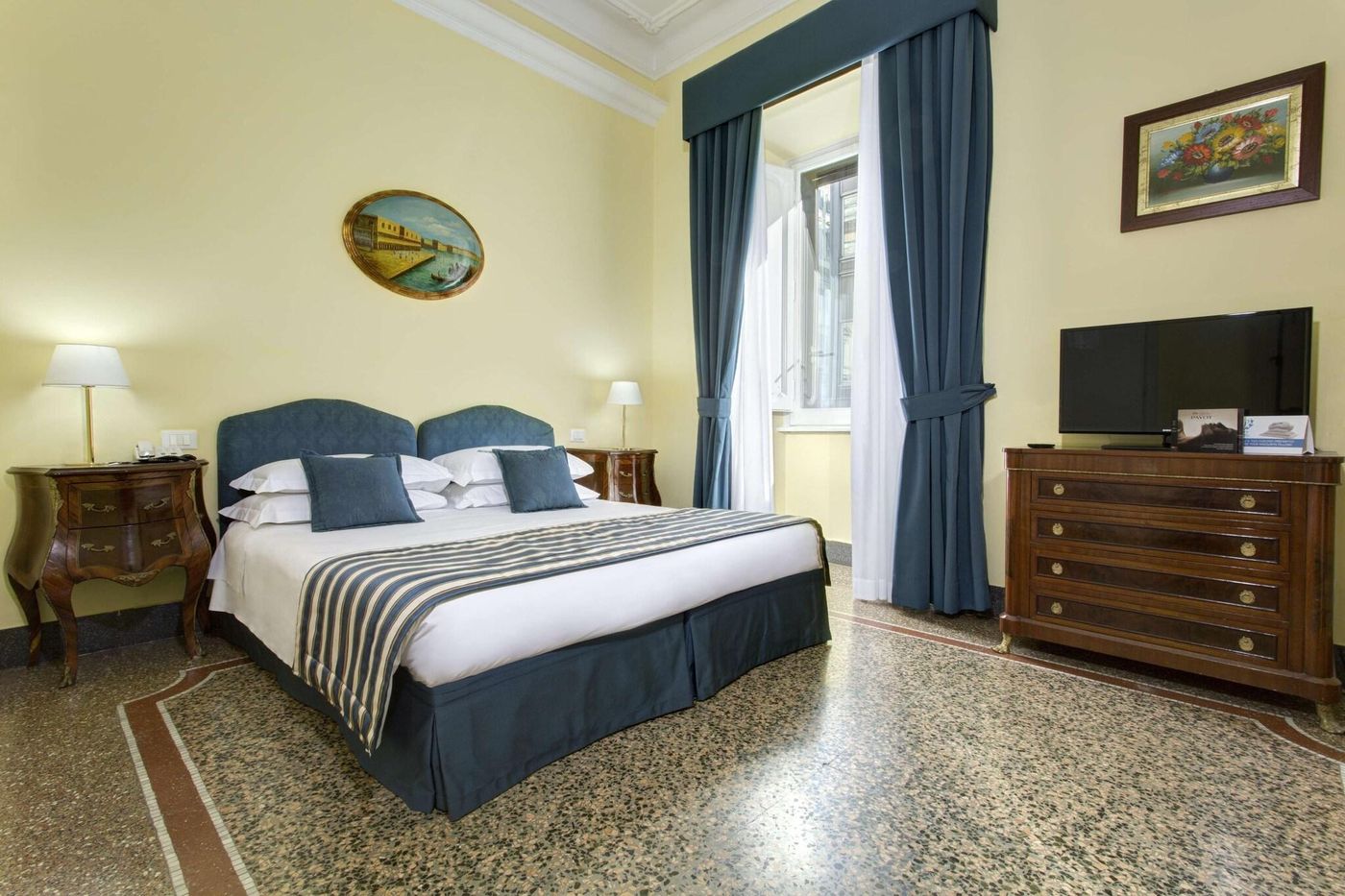 Golden-Tulip-Rome-Piram-Room-32
