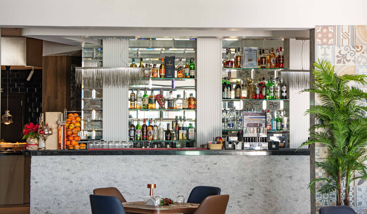 Grand-Hotel-Sveti-Vlas-Bar-31