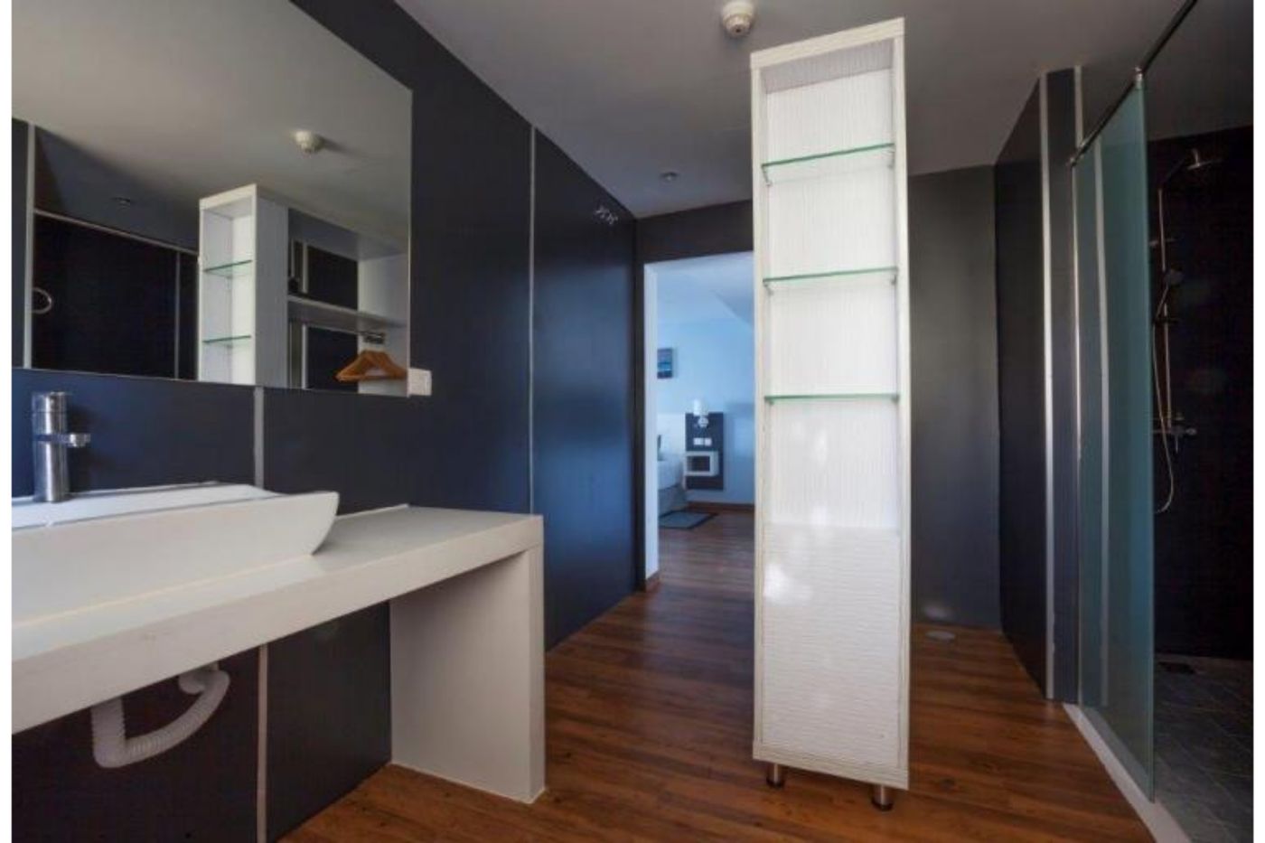 Malibu-Park-Hotel-Room-37