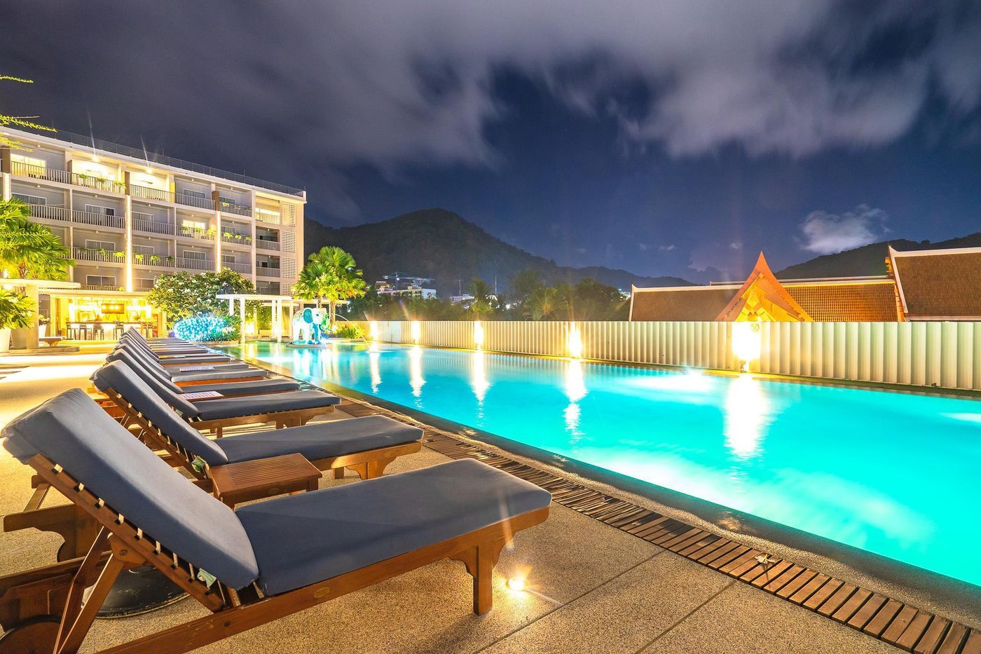 Ramada-By-Wyndham-Phuket-Deevana-Beach-9