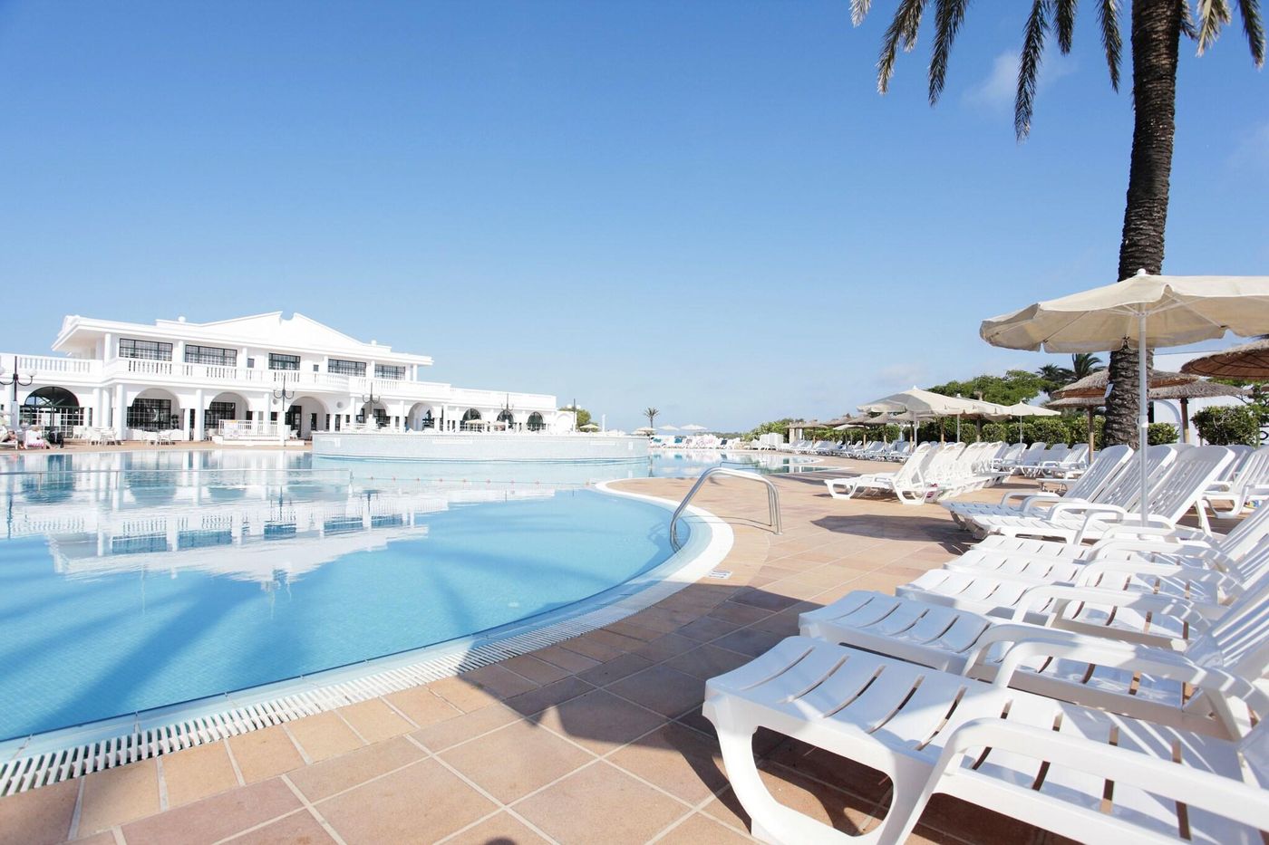 Grupotel-Mar-de-Menorca-Pool-7