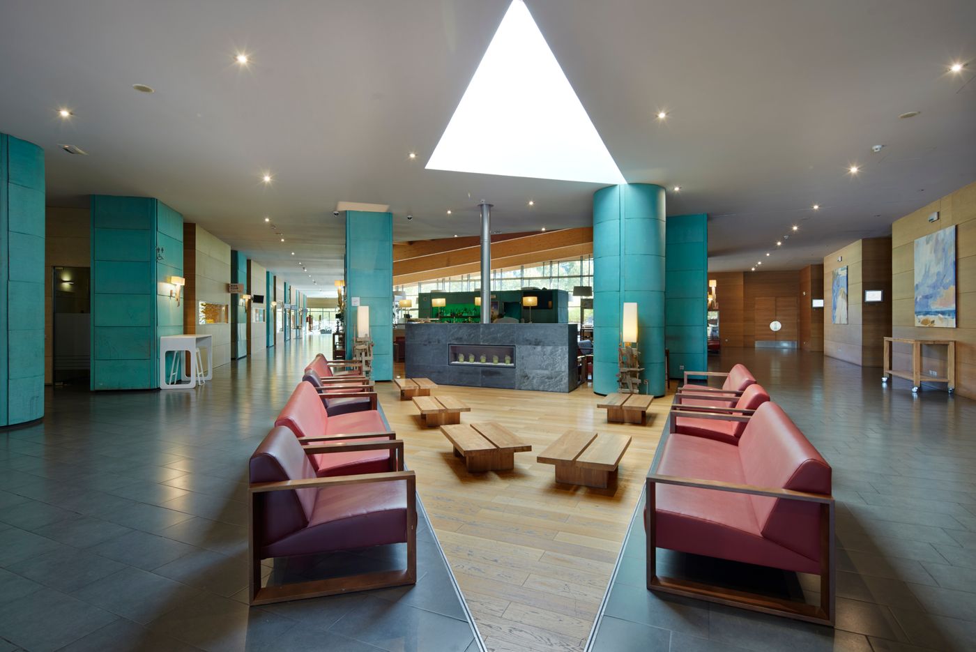 Hotel Puerta de Bilbao-Spain-BARAKALDO-Lobby-5