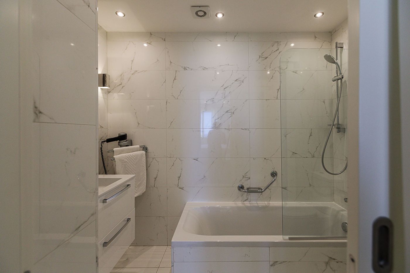 Osborne-Hotel-Room-57